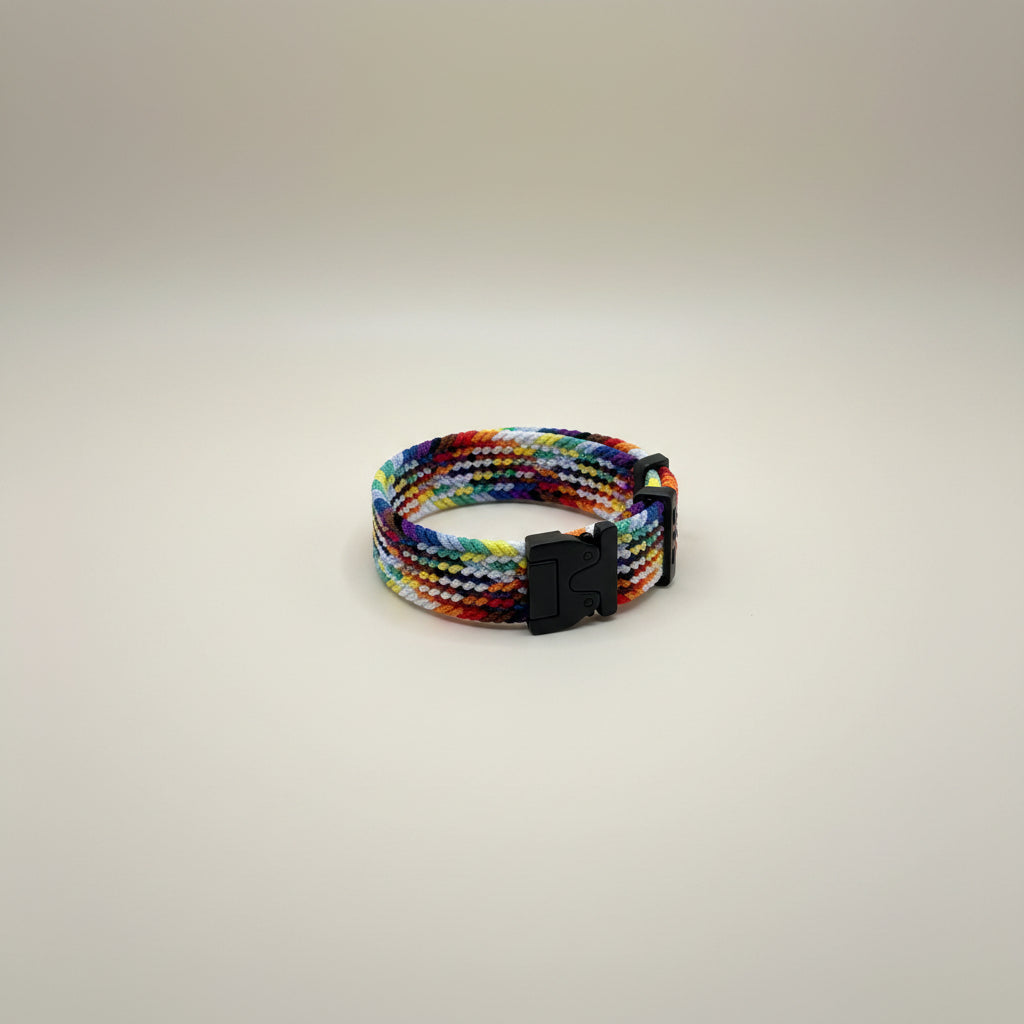 Das Optimum für einen aktiven Lifestyle - ein Nylon Armband das Eleganz und Sportlichkeit verbindet.